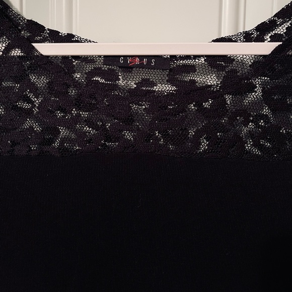 Beautiful lace black top 🖤 M - Picture 4 of 8